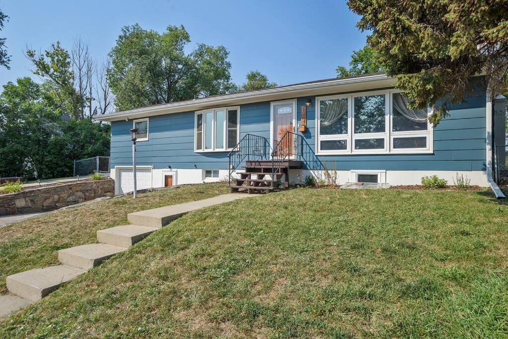 Roomy 5 Bed 3 Bath Fire Place Large Outdoor Space Rapid City Exteriör bild